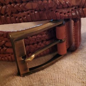 TOMMY BAHAMA LEATHER BELT size 34